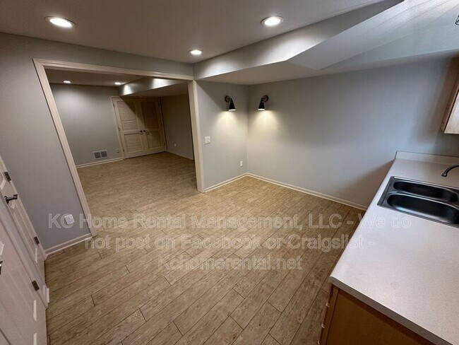 Building Photo - 9802 NW 72nd Terrace