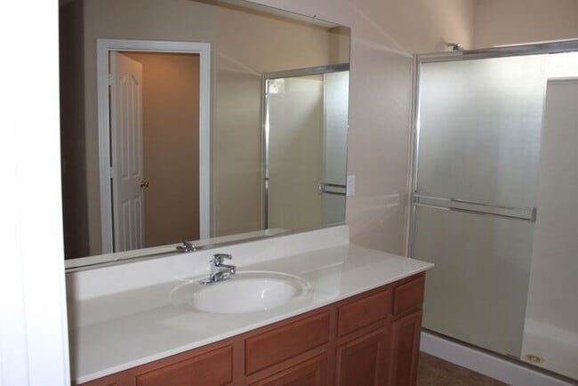 Building Photo - 3 bedroom-Village at San Tan Heights