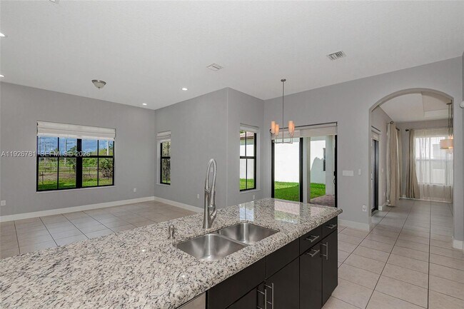 Building Photo - 3320 NW 84th Way