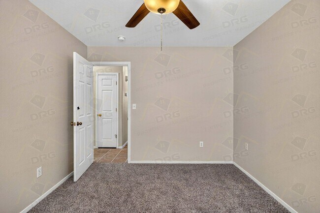 Building Photo - 2713 Mozart Dr
