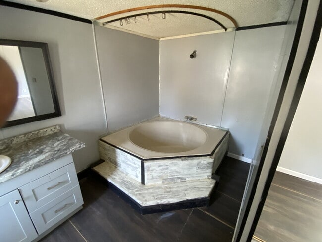 Building Photo - MOBILE HOME FOR RENT