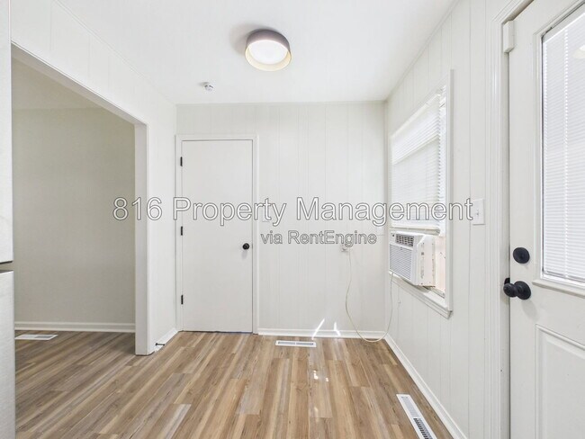 Building Photo - 5201 Alma St