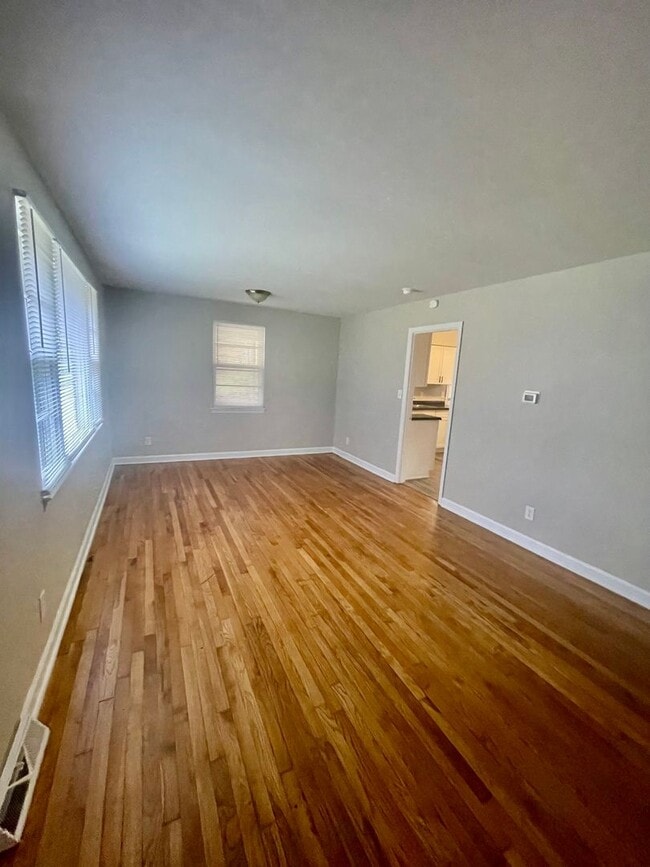 Building Photo - Newly renovated Ranch style 3 bedroom 1 ba...