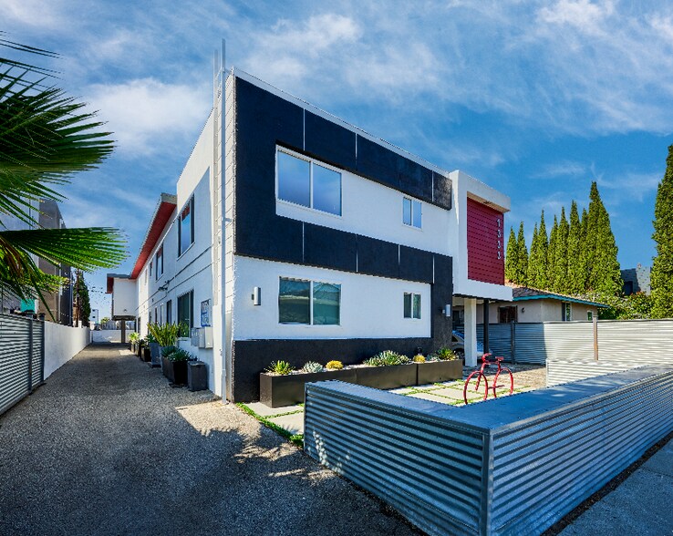 Building Photo - 1333 W 36th Pl