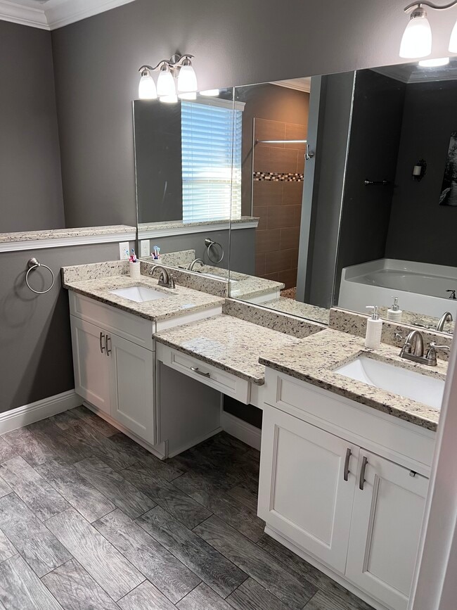 Building Photo - 8283 Calle Mio