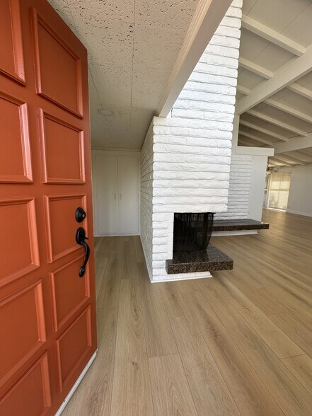 Building Photo - 326 Las Riendas Dr
