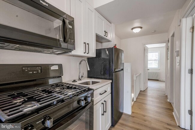 Building Photo - 2538 9th St NW
