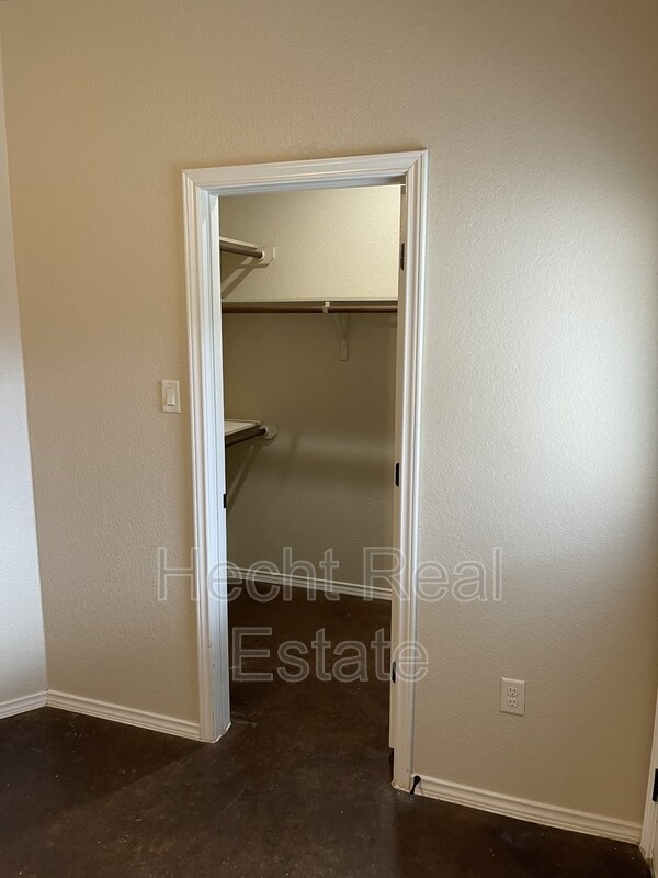 Building Photo - 217 Kaspar Way