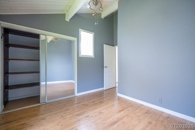 Building Photo - 95-178 Kipapa Dr #62