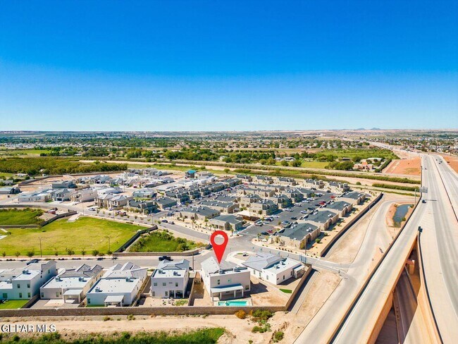 Building Photo - 6148 Oleaster Dr