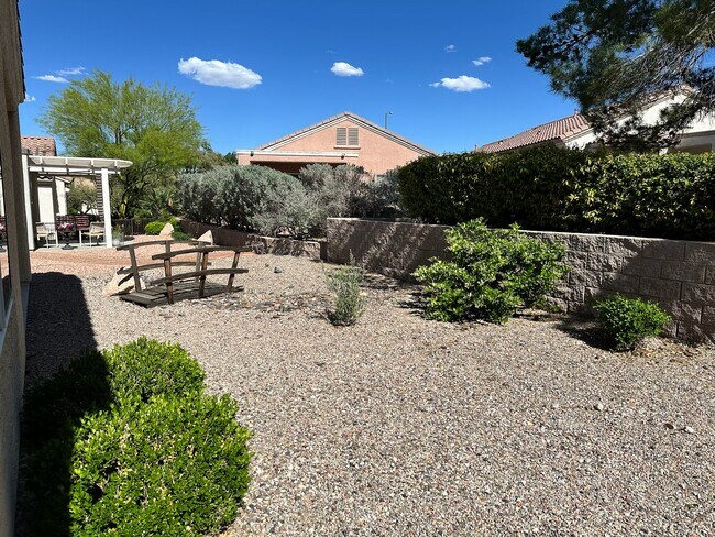 Building Photo - 2519 Romanza Rd