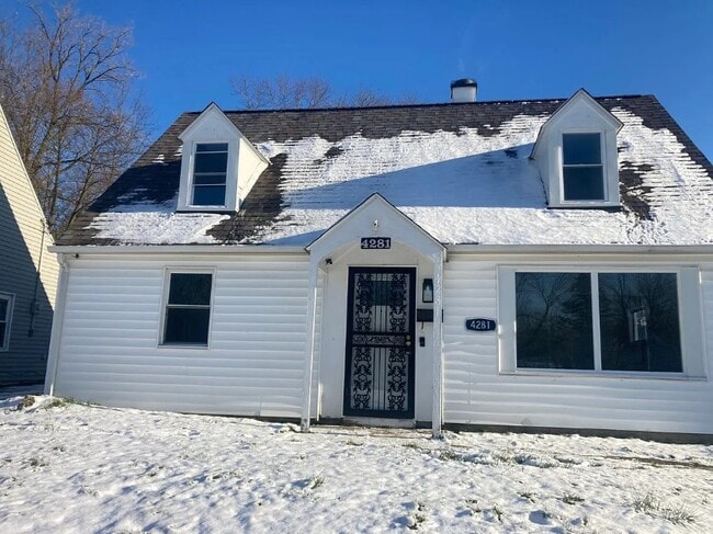 Primary Photo - 4281 Cricket Ln