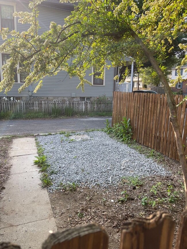 Building Photo - 3 Bedroom home in Carlisle PA!
