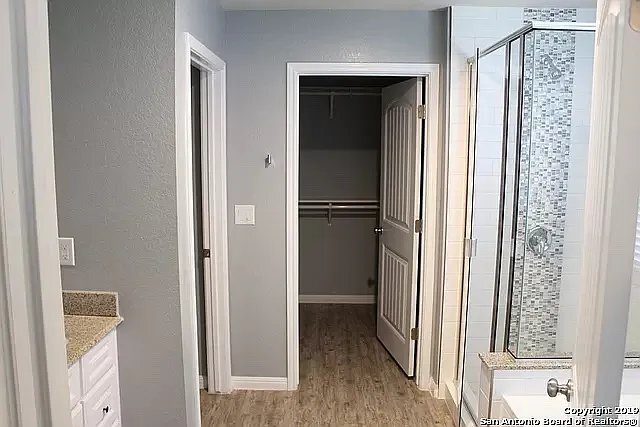 Building Photo - 10418 Legacy Hl
