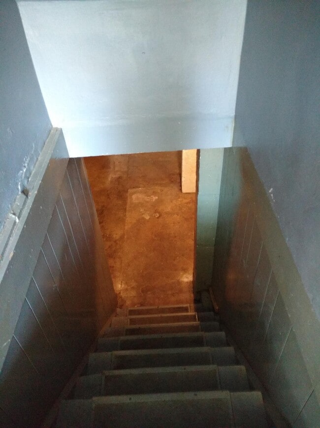 Building Photo - 101 W Whitlock Ave