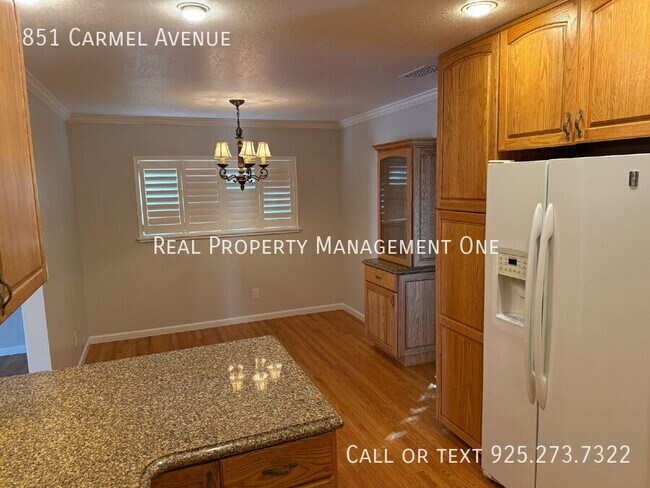 Building Photo - 851 Carmel Ave