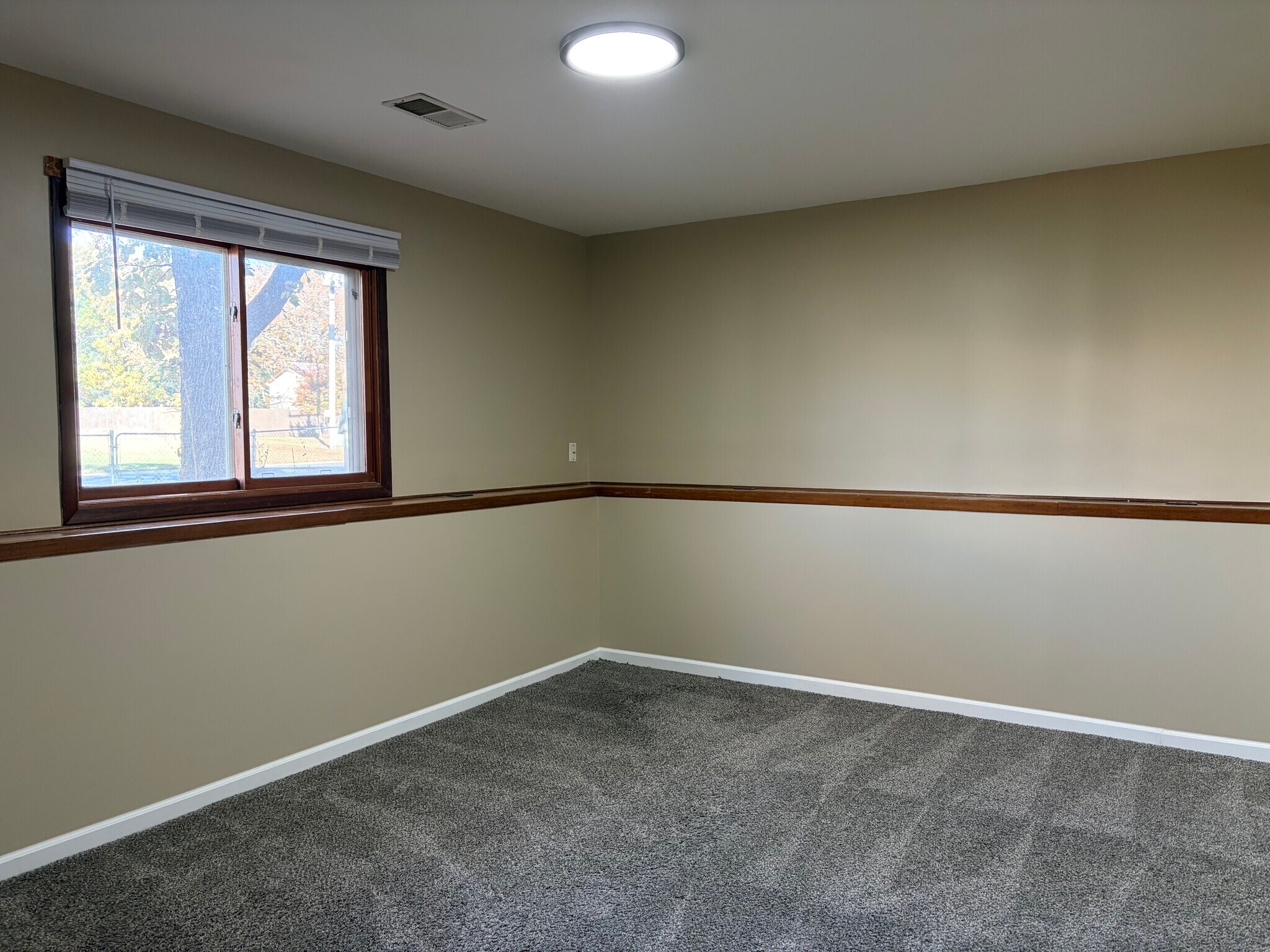 Building Photo - 10673 Grouse St NW