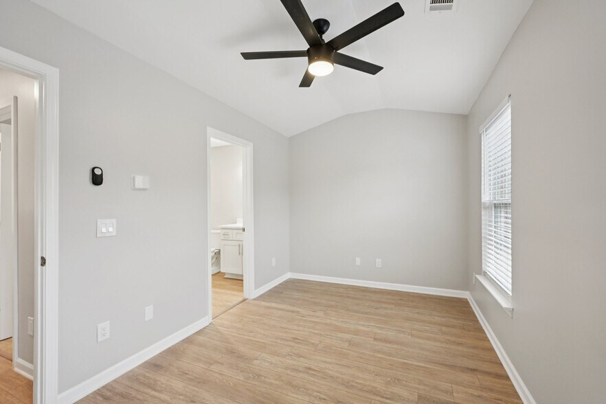 Guest Bedroom - 585 McWilliams Road