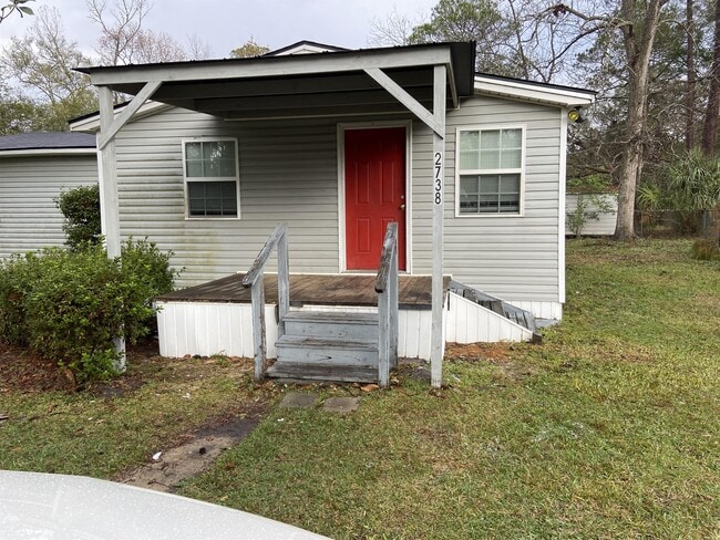 Primary Photo - 2738 Dogwood Cir