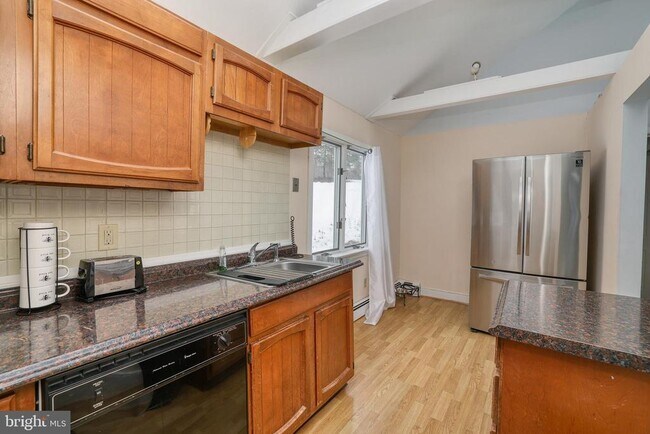 Building Photo - 5496 York Rd.