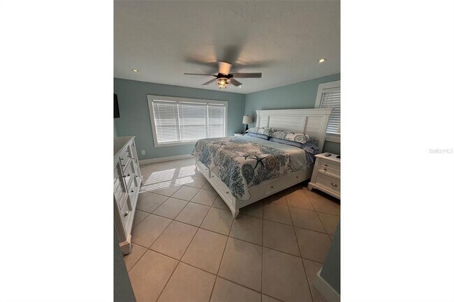 Building Photo - 345 Avenida Leona