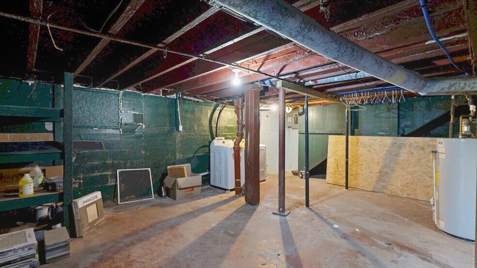 Building Photo - 2128 Fordney St