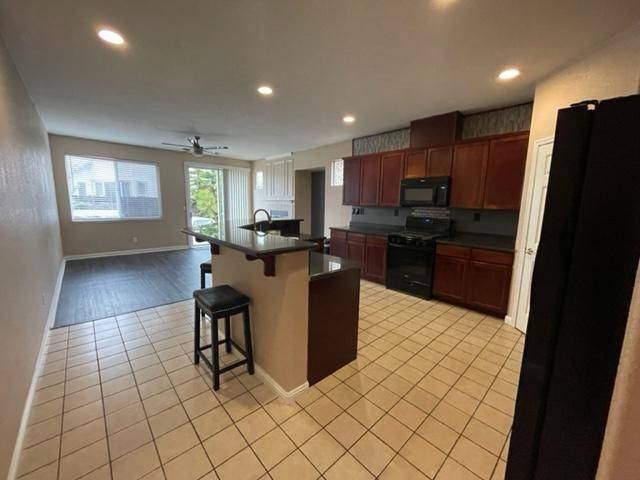 Building Photo - 1322 Yosemite Cir