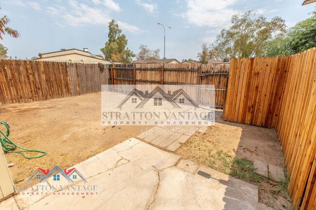 Building Photo - 3120 N 67th Ln