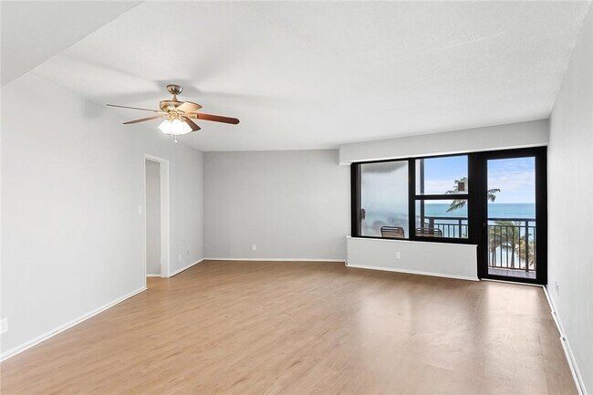 Building Photo - 3800 Galt Ocean Dr