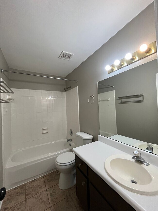 Building Photo - 4013 Catawba St