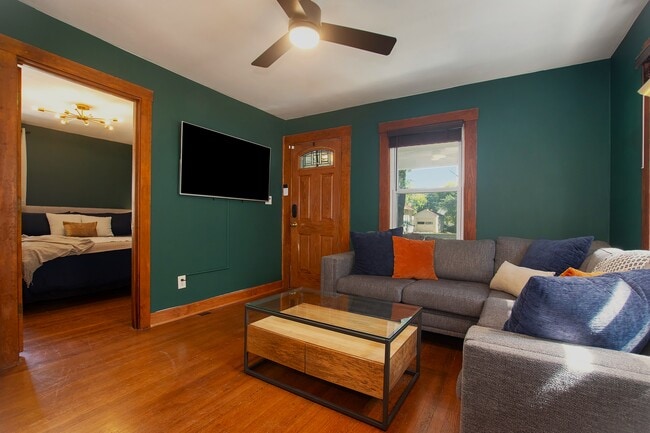 Building Photo - 4342 Pearl St