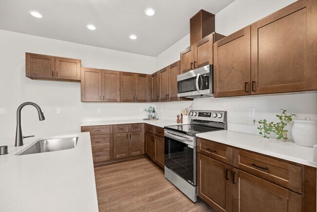 Building Photo - Luxury Living Off Appleway Trial Brand New...