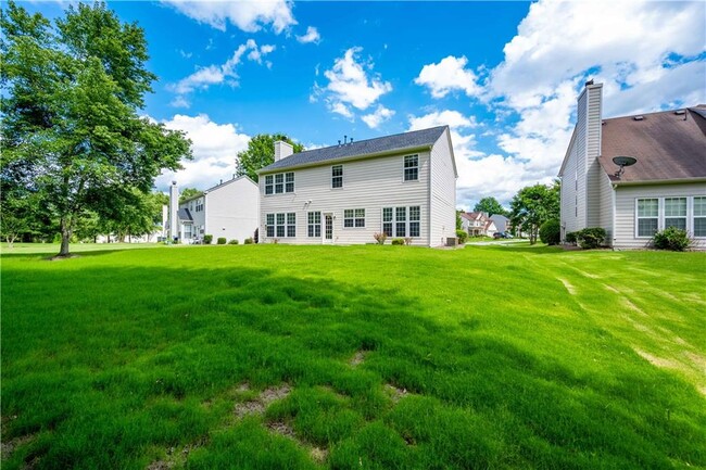 Building Photo - 8405 Friarbridge Dr