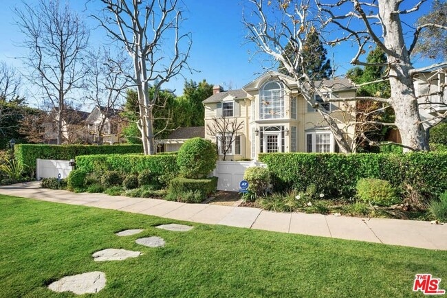 Building Photo - 523 Avondale Ave