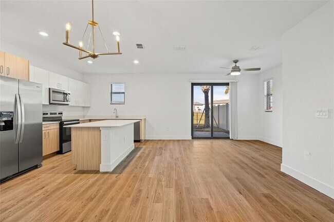 Building Photo - 8025 Gulfstream Ct