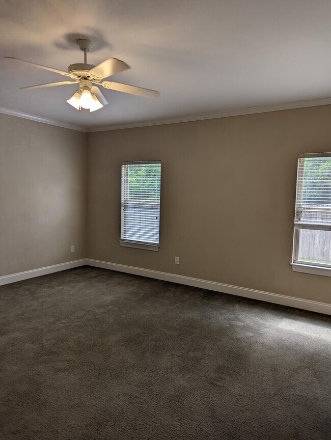 Building Photo - 1789 Ravenna Dr