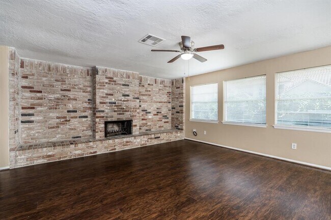 Building Photo - 9903 Cane Creek Dr