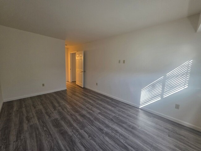 Building Photo - 2177 Kietzke Ln