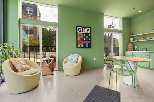 Building Photo - 1st Floor modern condo in downtown Durham!