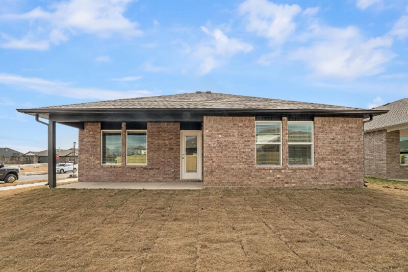 Building Photo - 114 S Maroon Ave