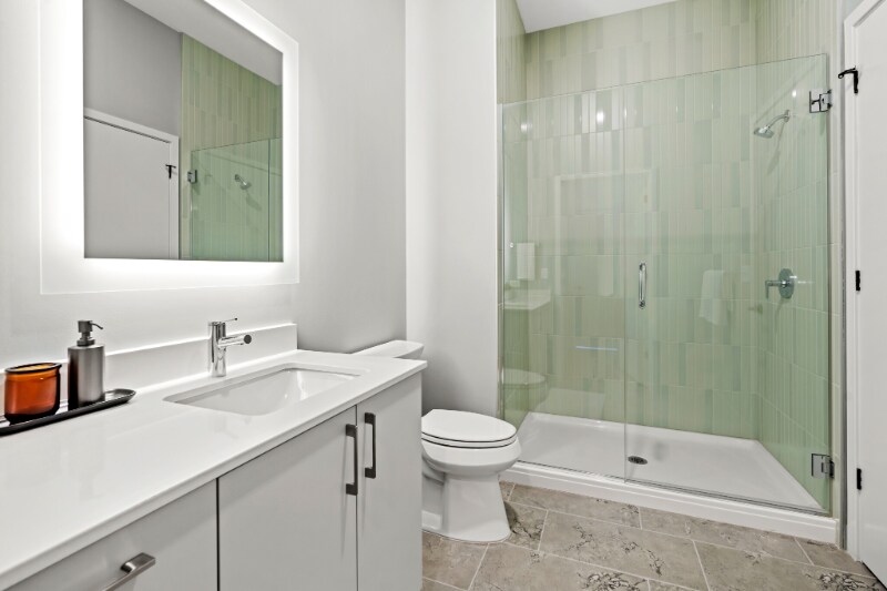 Building Photo - 1120 W Van Buren St