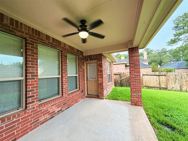 Building Photo - 1062 Cedar Lake Ct