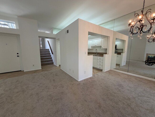 Building Photo - COSTA MESA 2 BEDROOM, 2 BATHROOM CONDO $3,200 (BRISTOL & BAKER)