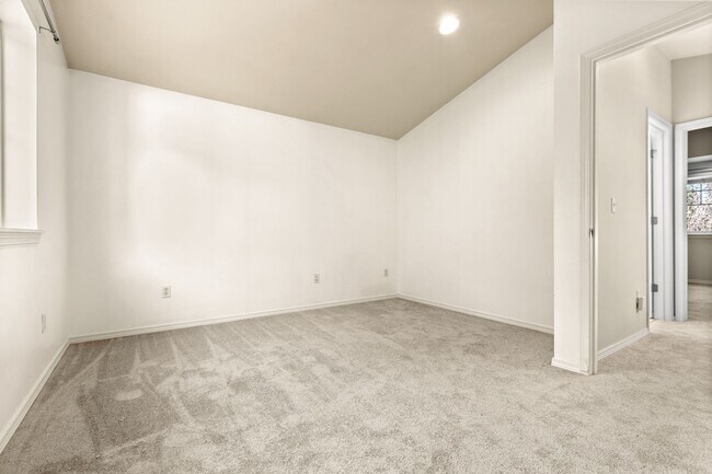 Building Photo - 2bd/1.5ba Seattle Townhouse
