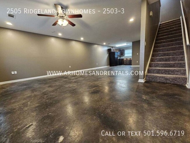 Building Photo - 2505 Ridgeland Townhomes - 2503-3 | $695 |...