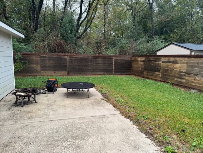 Building Photo - 8125 Sunnyhill St