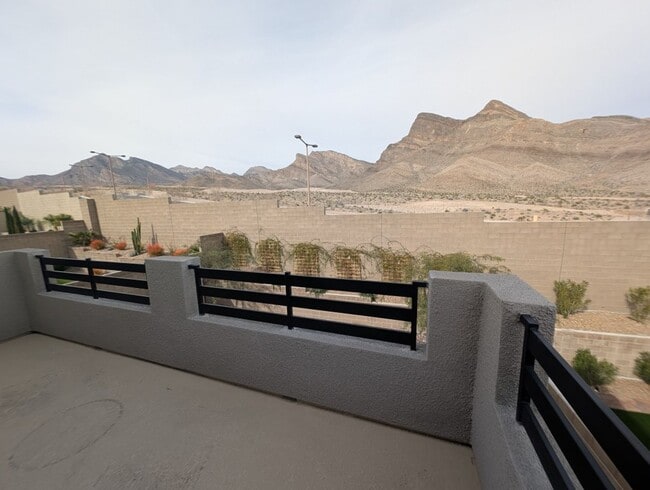 Building Photo - 11816 River Hawk Ave