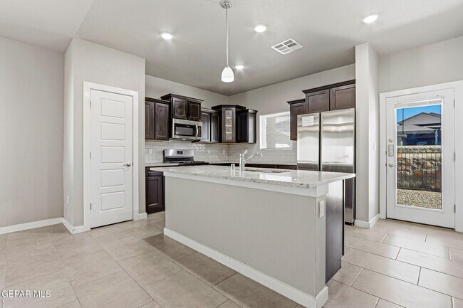 Building Photo - 14817 Tierra Isaiah Ave