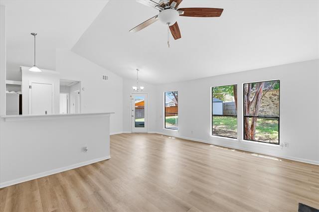 Building Photo - 102 Pinyon Ln