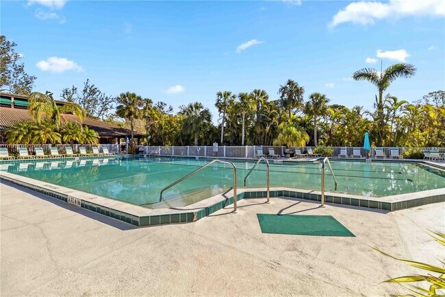 Building Photo - 5555 Ashton Lake Dr